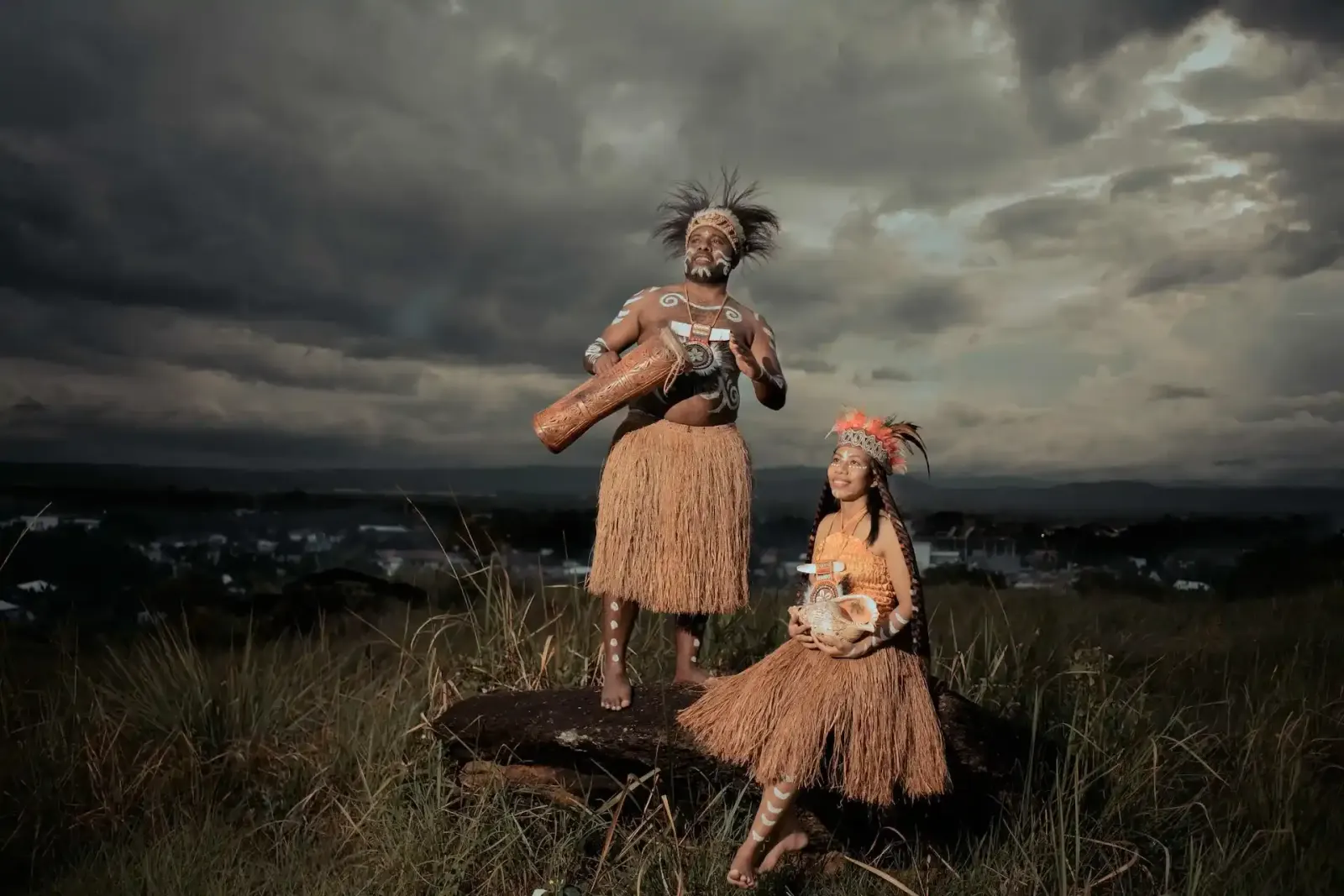 Papuan performers in traditional dress